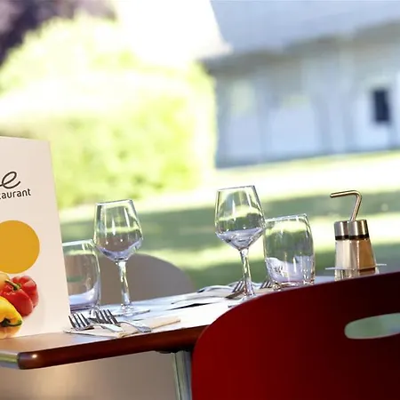 Campanile - Za Courtaboeuf فندق Villejust