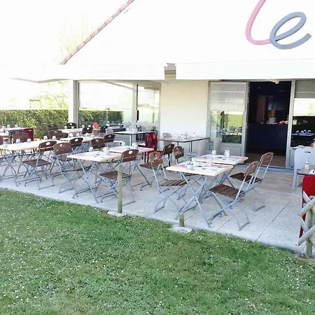 Campanile - Za Courtaboeuf 3*