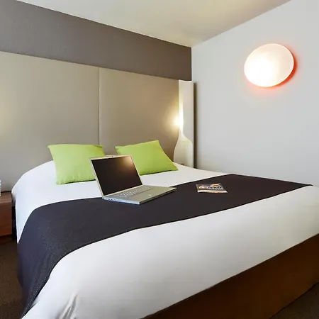 Hotel Campanile - Za Courtaboeuf 3*