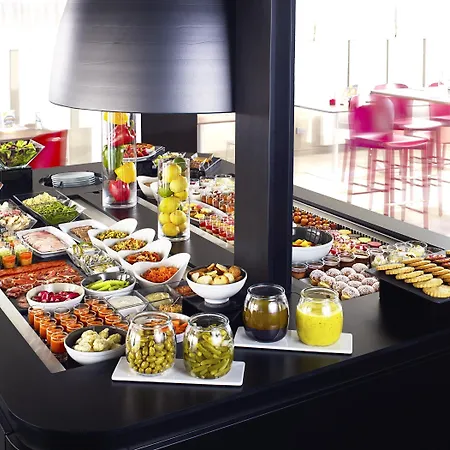 Campanile - Za Courtaboeuf Hotel 3*