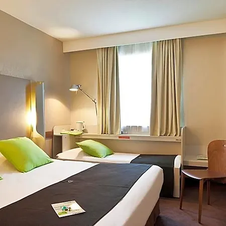Campanile - Za Courtaboeuf Hotel 3*