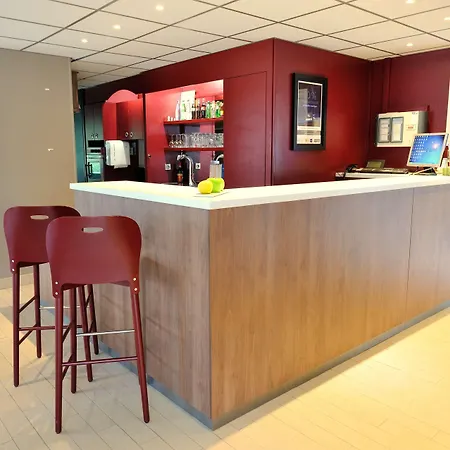 Hotel Campanile - Za Courtaboeuf Villejust