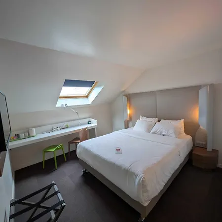 Campanile - Za Courtaboeuf Hotel 3*